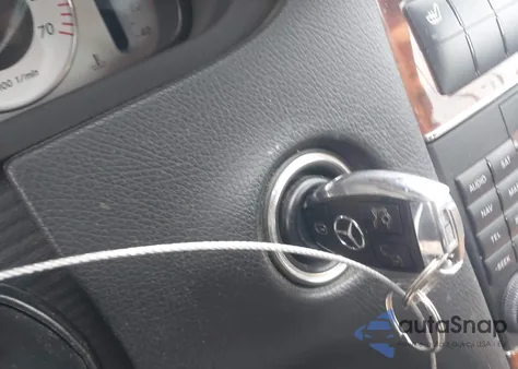 2009 Mercedes-Benz Clk 350 z USA, uszkodzony, nr VIN WDBTK56F79T101806